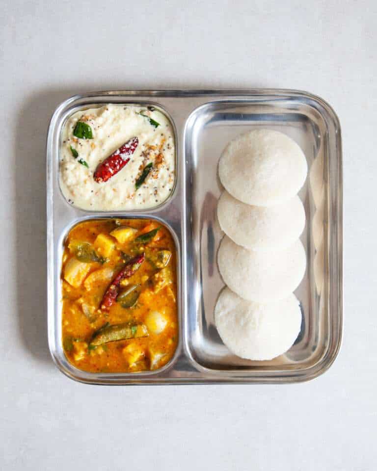 Idli Sambar with Coconut Chutney