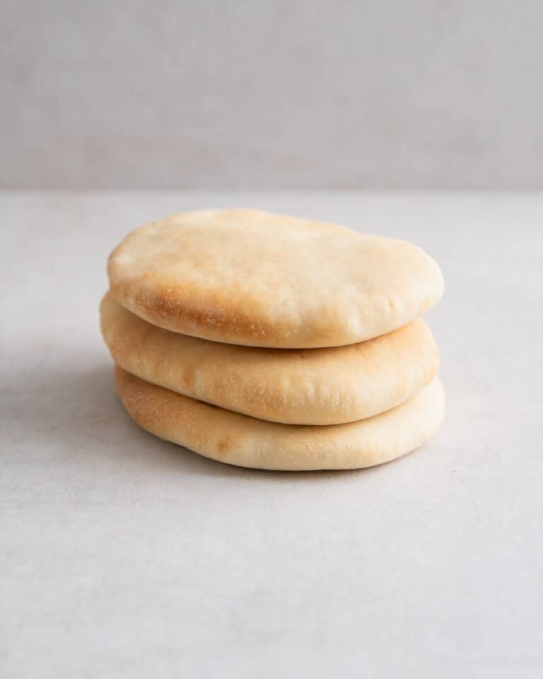 Easy Homemade Pita Recipe (Step-by-Step)